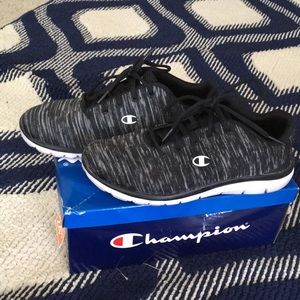 8.5 WMNS CHAMPION BLACK/WHITE GUSTO XT